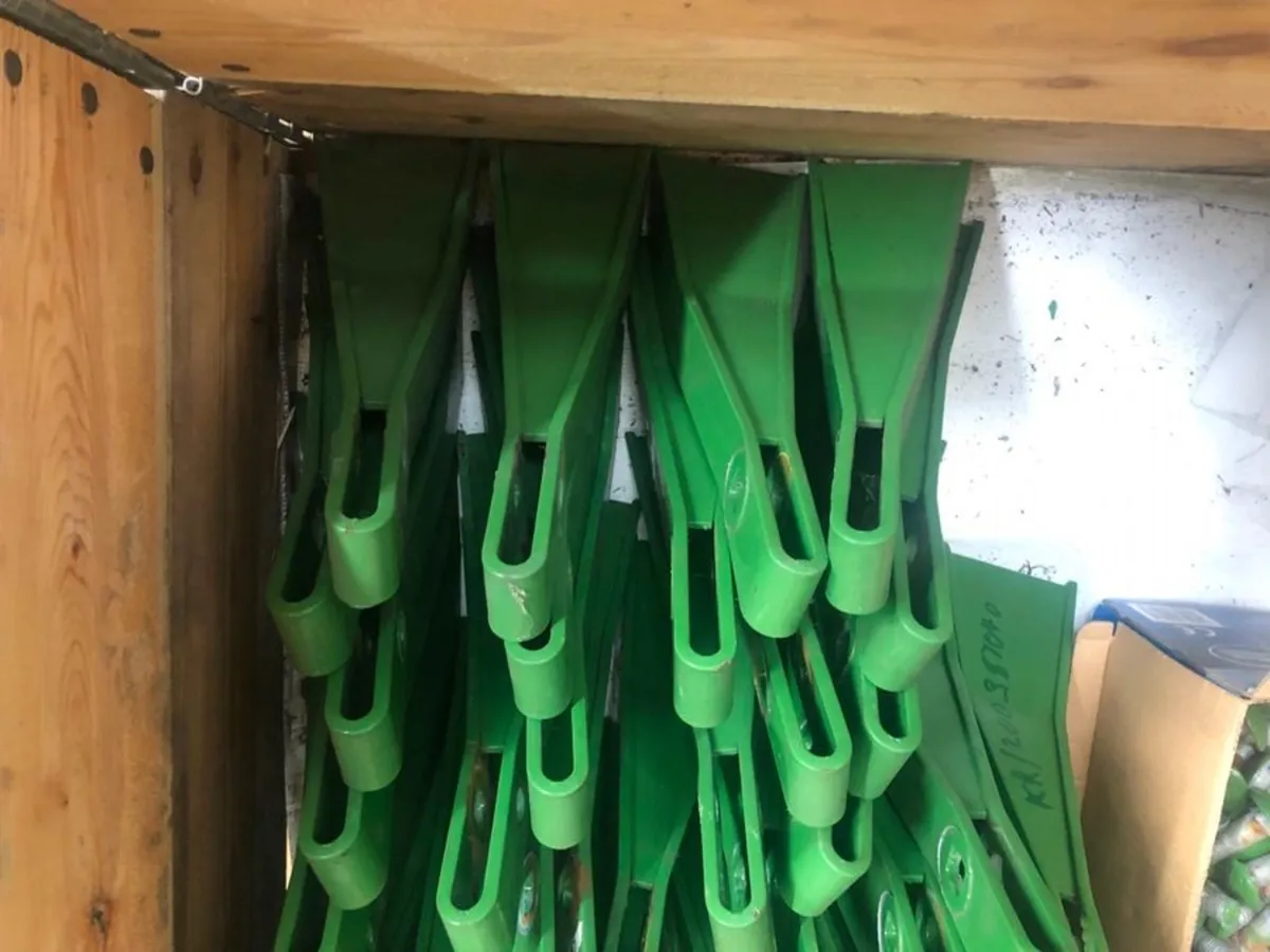 Krone Closed Conditioner Tine Set (full kit) - Image 4