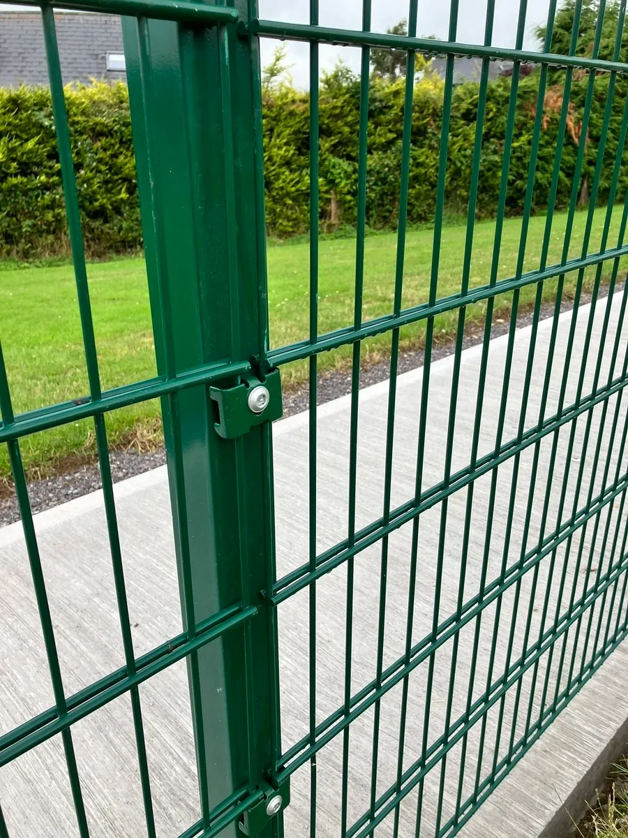 Superior Spectator Railing - Image 3