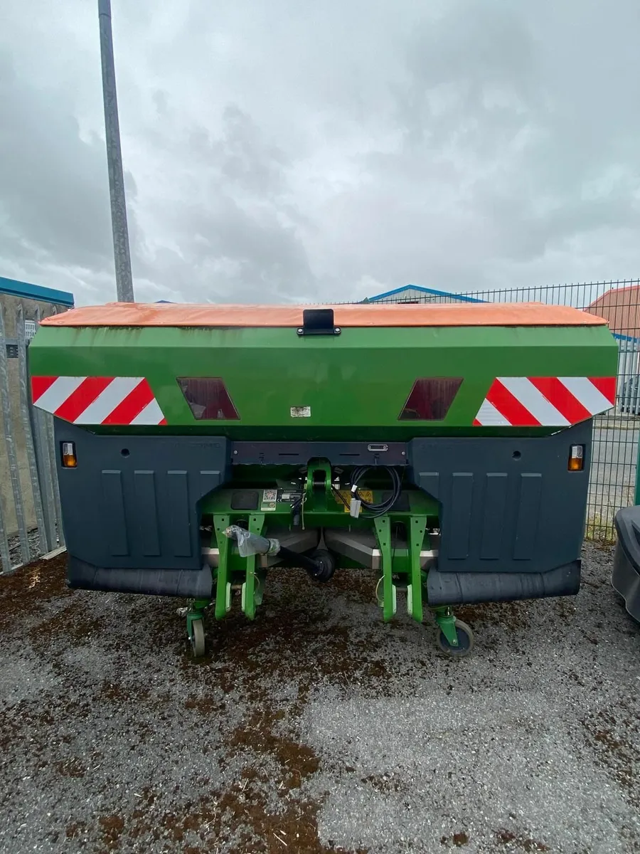 Amazone Fertilizer Spreader - €14,500 + VAT - Image 4