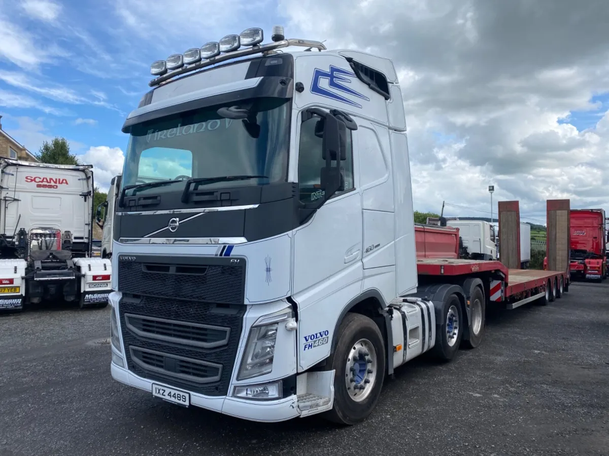 2015 Volvo FH460 6x2 Globetrotter - Image 1