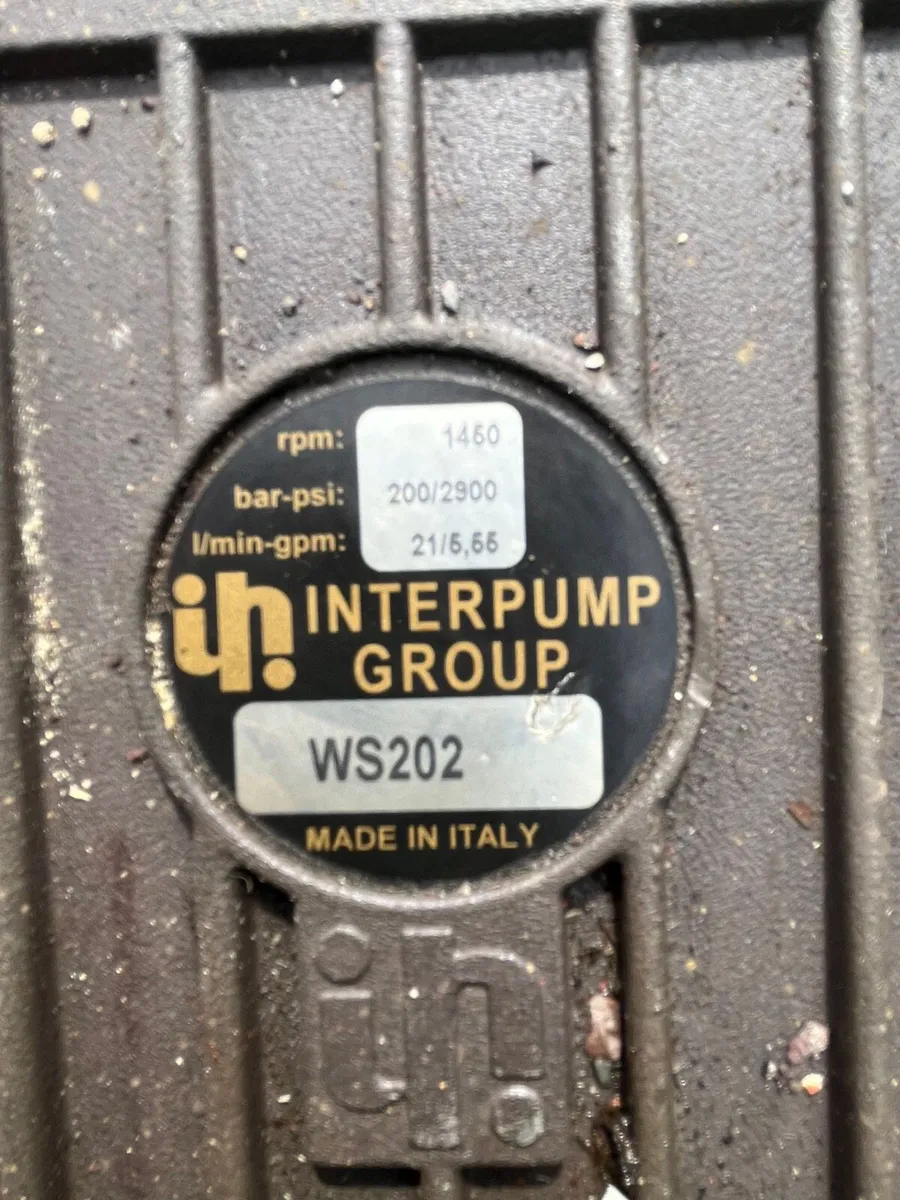 2000L Mobile Powerwasher - Image 4