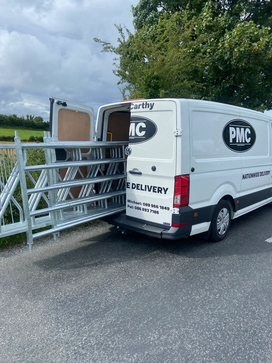 Farm, gates and barriers - Image 1
