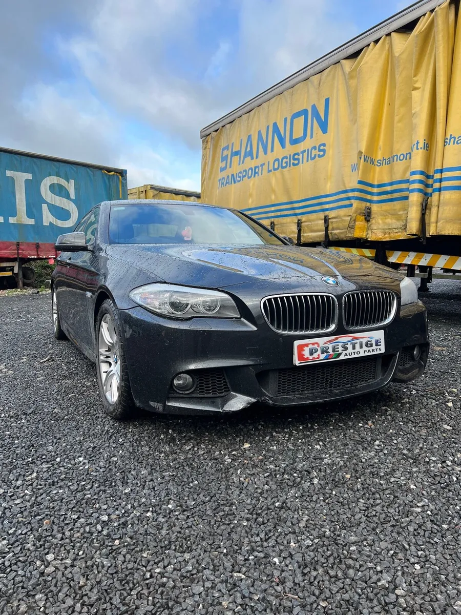 Breaking bmw f10 520d automatic B90 M sport - Image 1