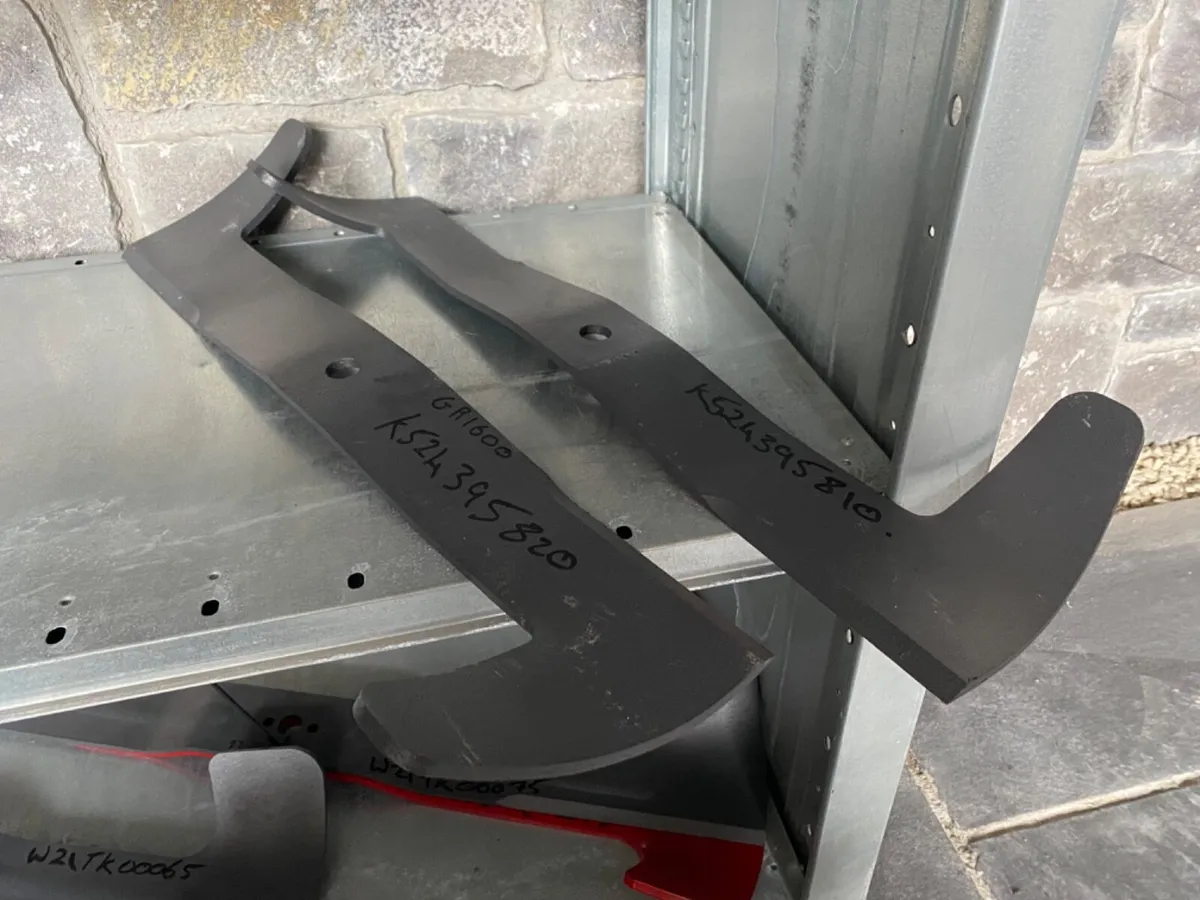 Kubota GR2120 Blade Set - Image 2