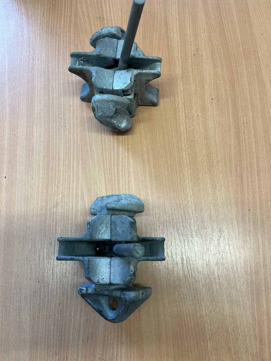 Container Stacking Locks - Image 4