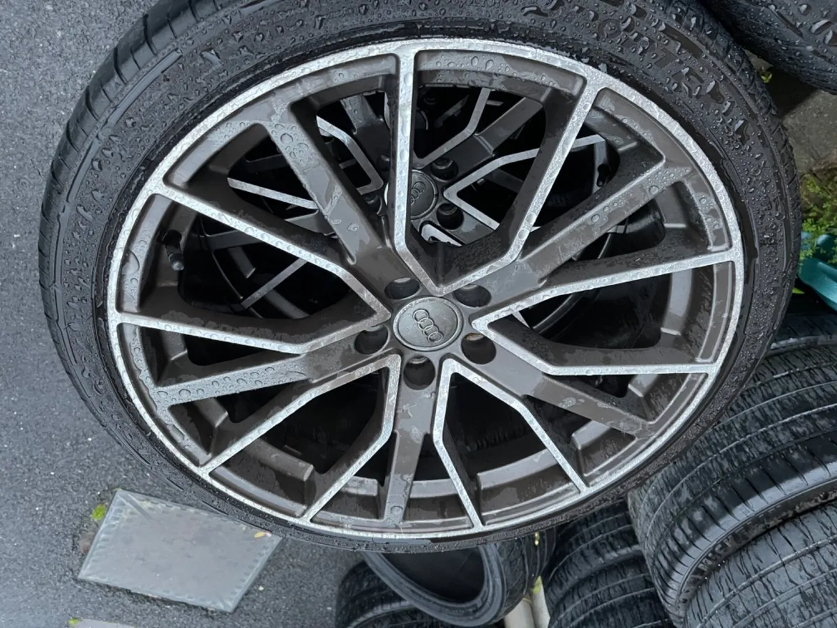 20” Audi alloys and tyres 2 wheels need attention