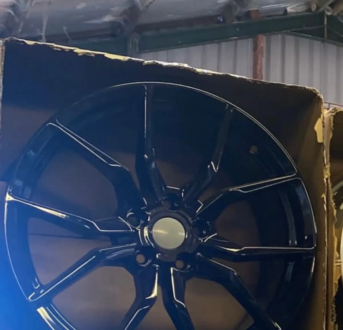 Just in ! 18” gloss rs focus black 5x108