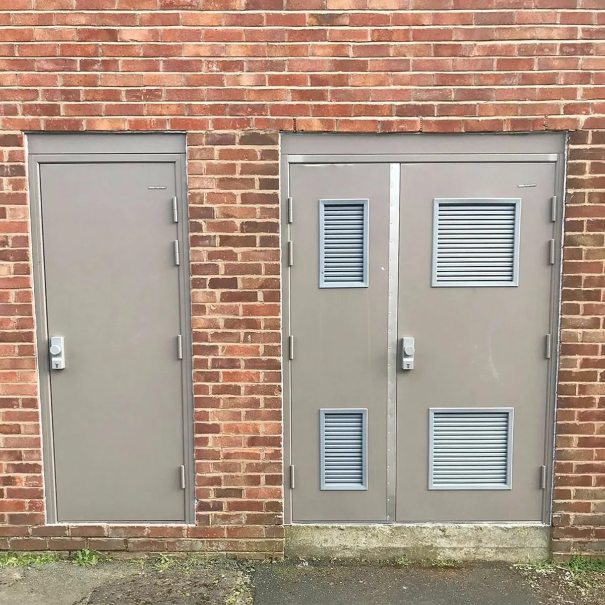 Steel Doors with louvre ventilation - Image 2