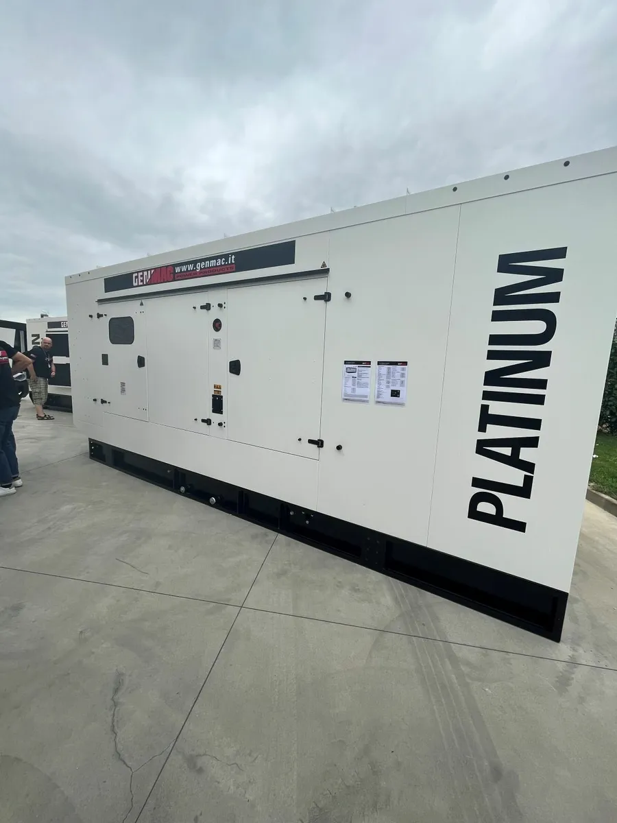 PLATINUM G1000BS Generator Three Phase - Image 2