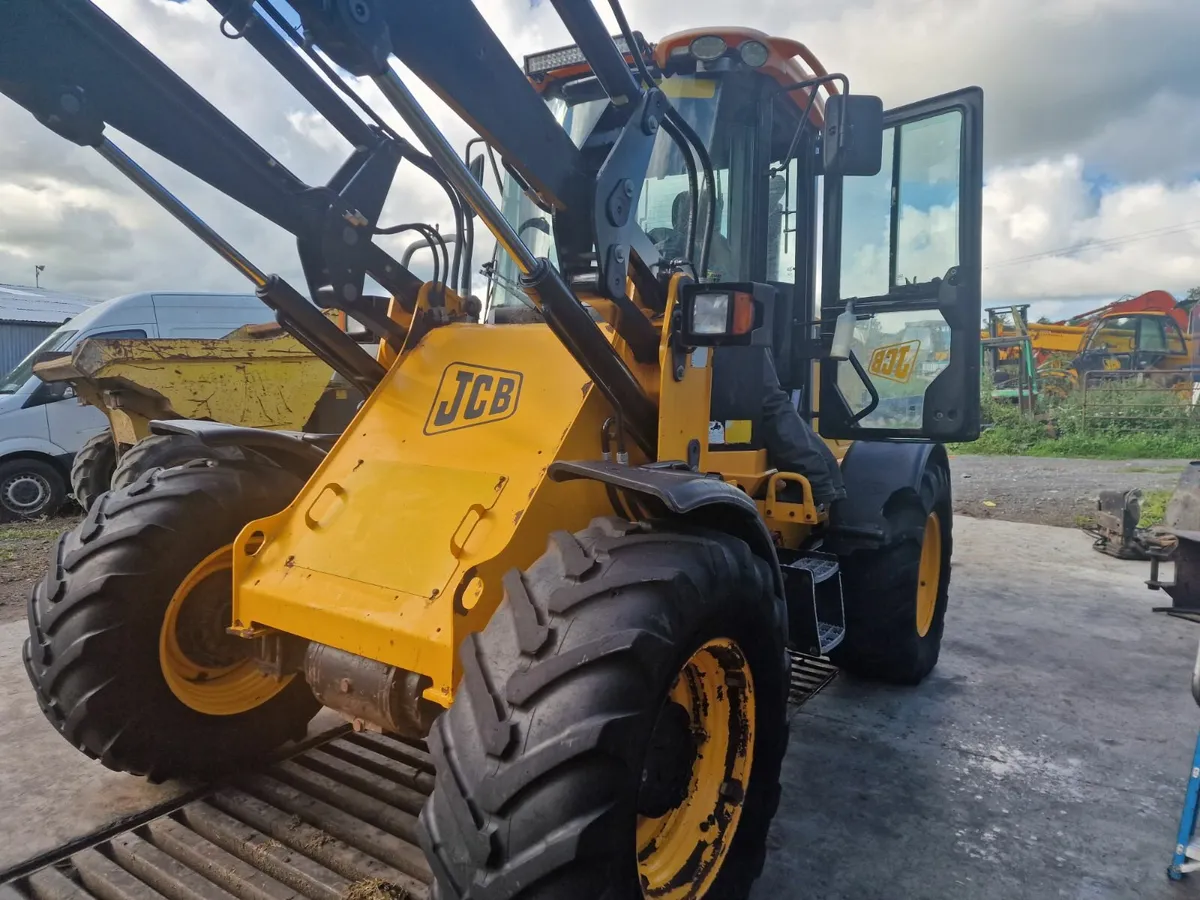 J cb 412s - Image 3