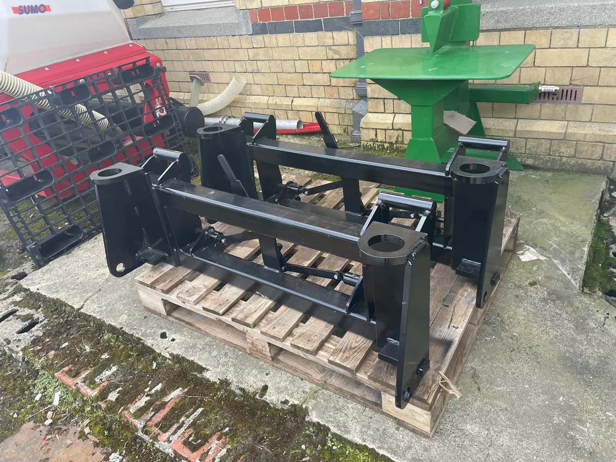 Pin&cone -euro 8 adaptor - Image 1