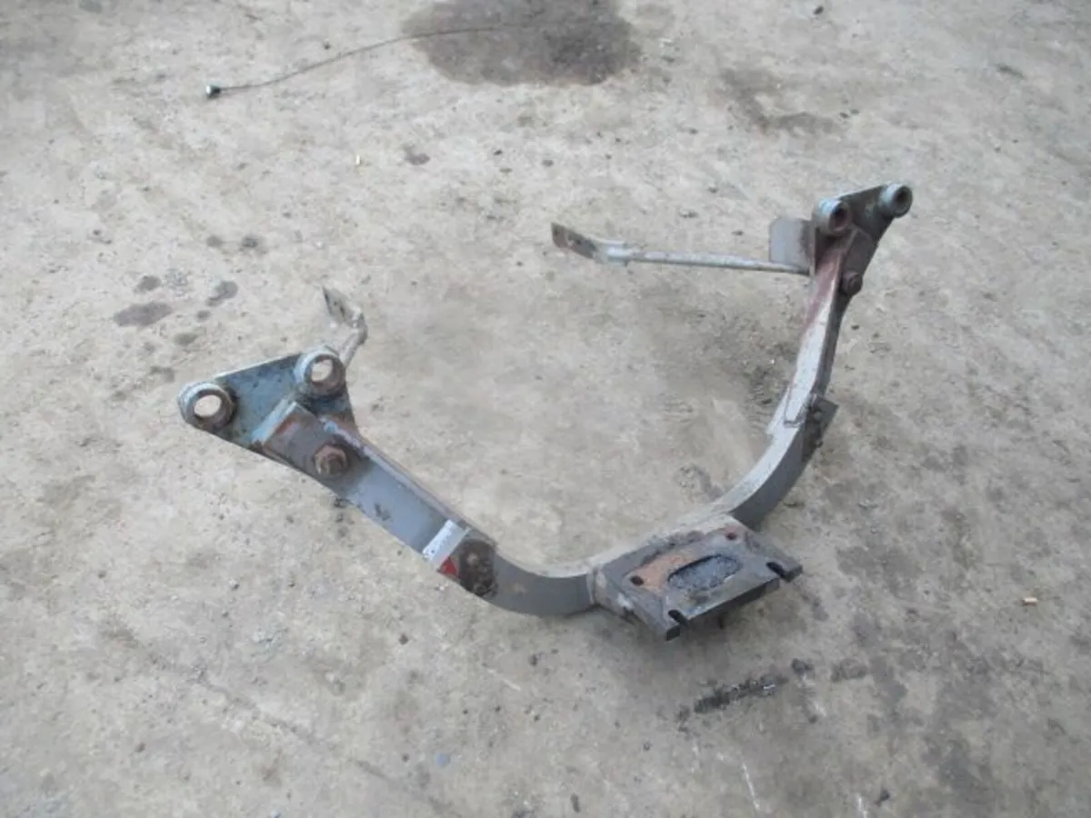 MF 80 Loader Bracket - Image 2