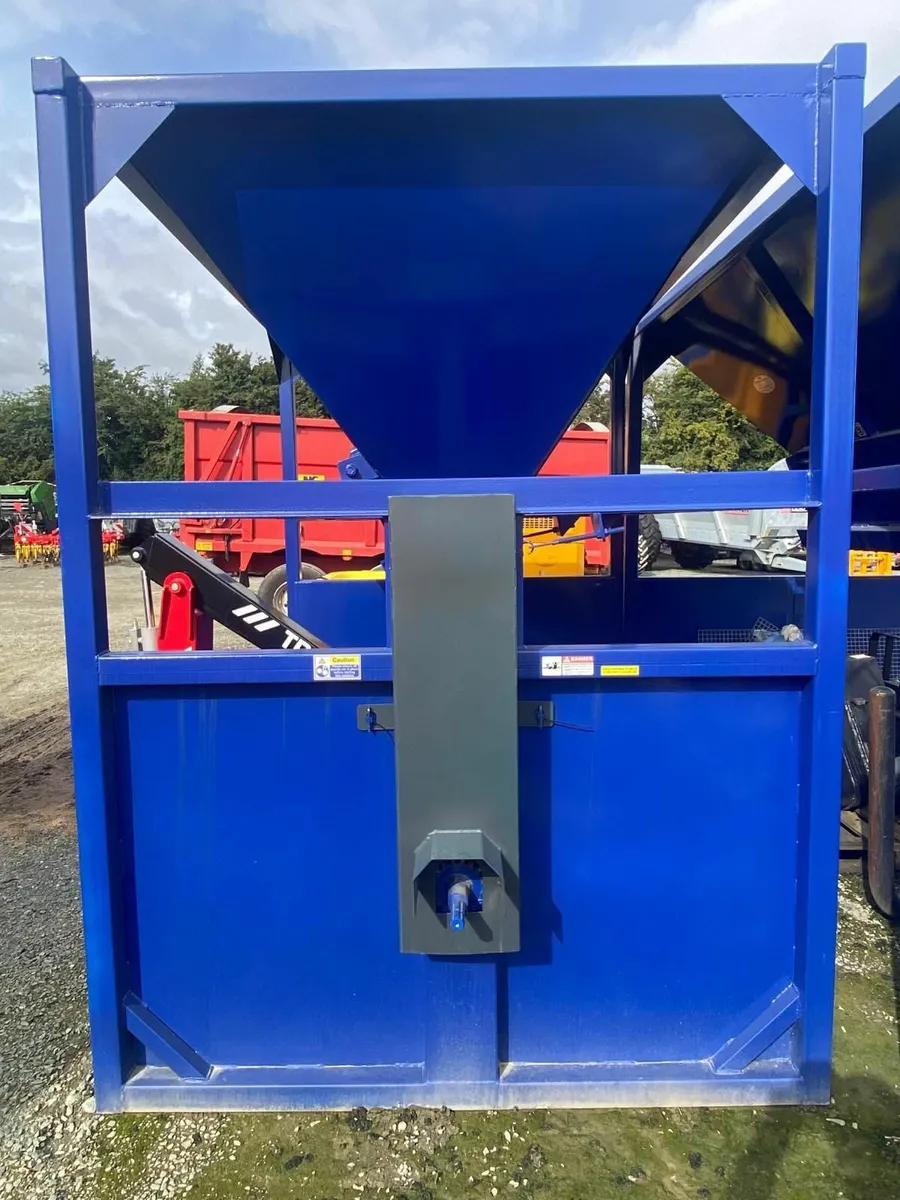 Beet Choppers at Kehoe Brothers  - €7,000 - No VAT - Image 2