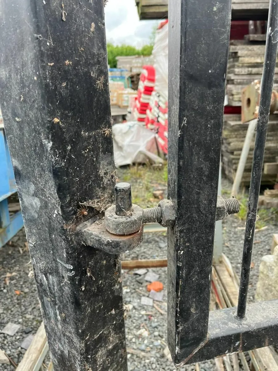 Iron gates with posts 14.6ft wide spear top - Image 3