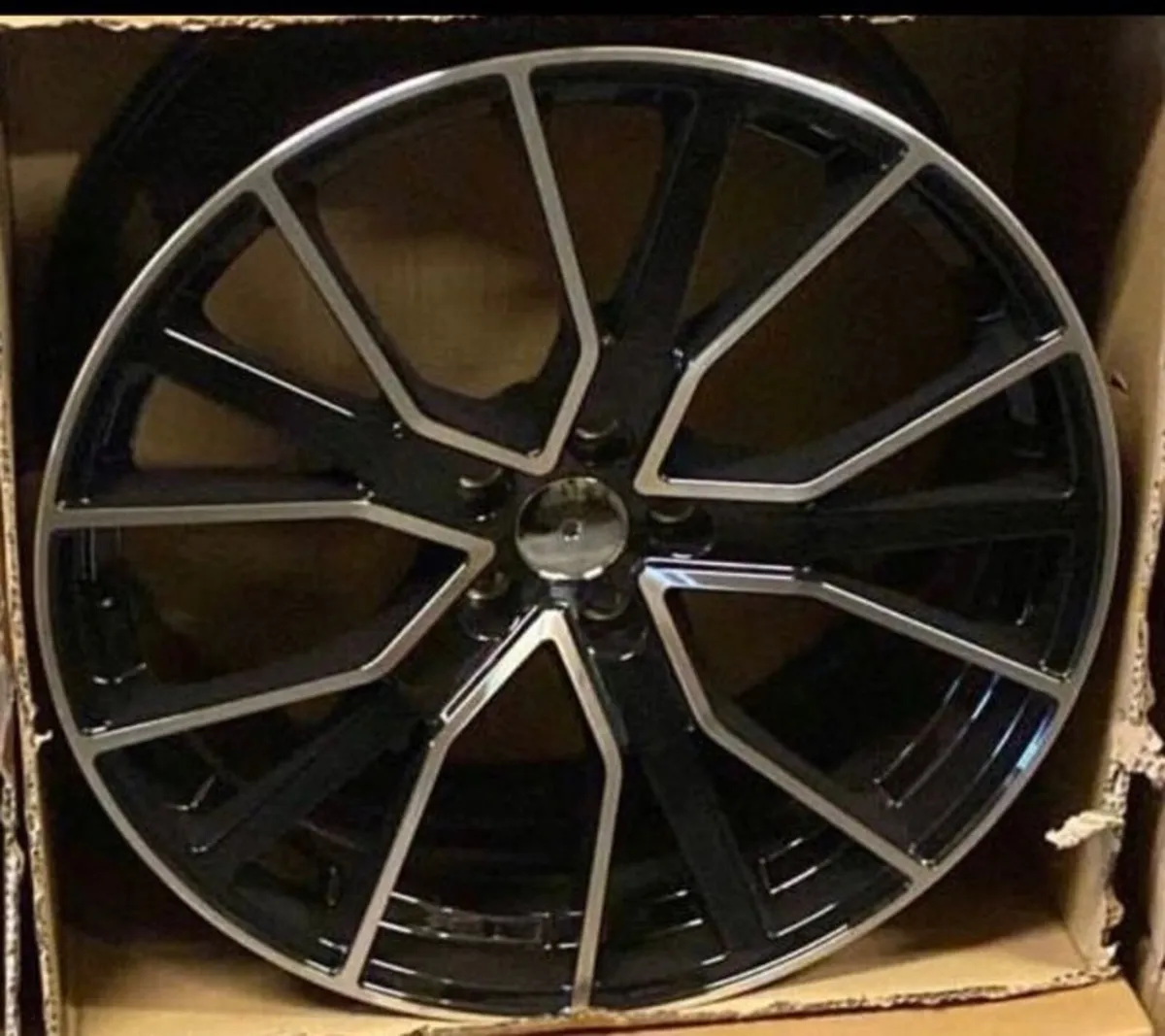 20” black / polished alloys & tyres 5x112