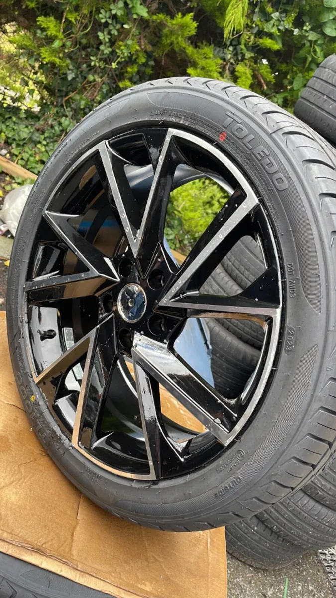 18” alloys & tyres 5x112