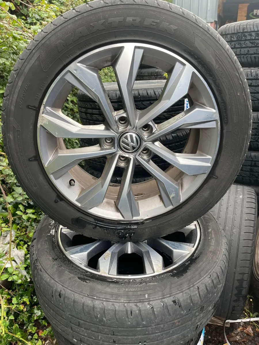 Vw Passat golf alloys & tyres