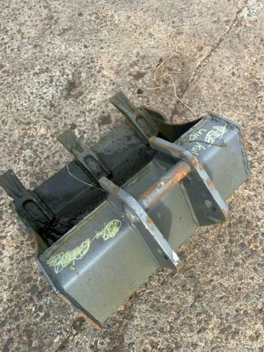 18" with teeth to suit 0.8t-1.5t machine - Image 3