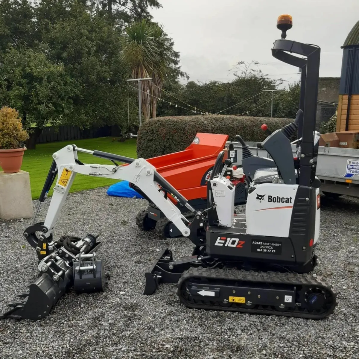 For Hire: Bobcat E10z 1-Ton Micro Excavator Digger - Image 2