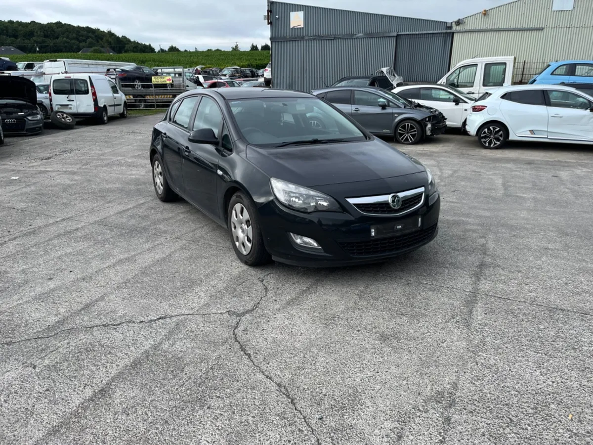 2012 Vauxhall Astra 1.7 CDTI - Image 2