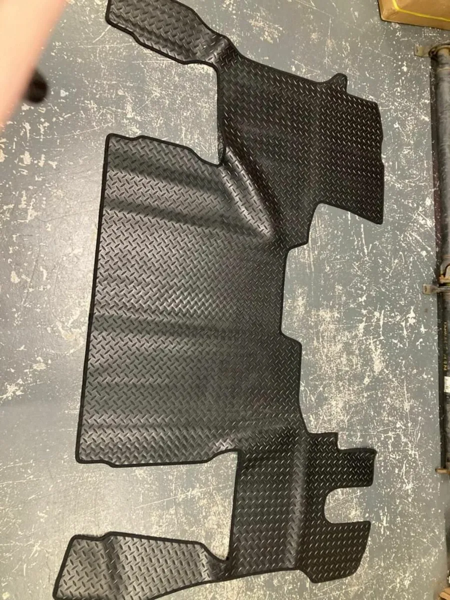 Rubber Floor Mats Scania - Image 2