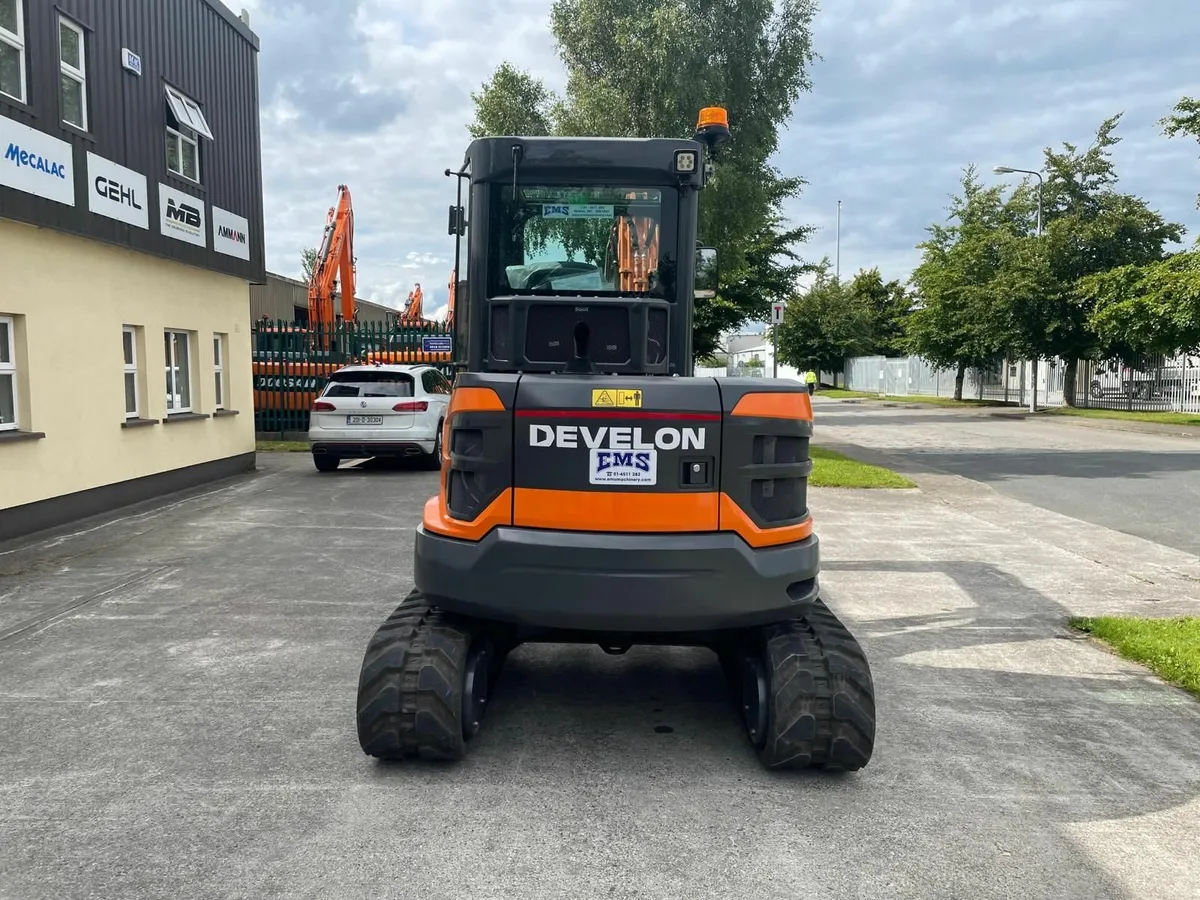 New Develon (Doosan) DX63-7 - Image 2