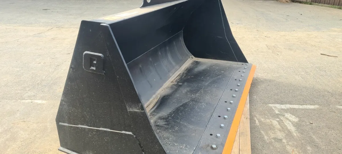 Quicke XL Buckets all sizes - Image 2