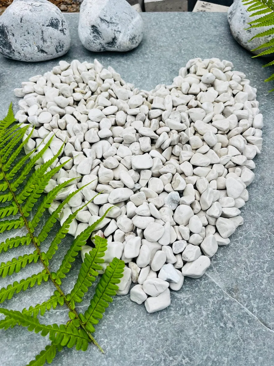 Plum slate Decorative stone chippings,Beach Pebble - Image 3