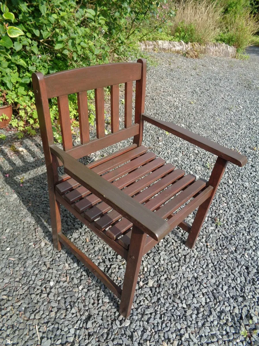 Large wooden garden chair/seat - Image 3