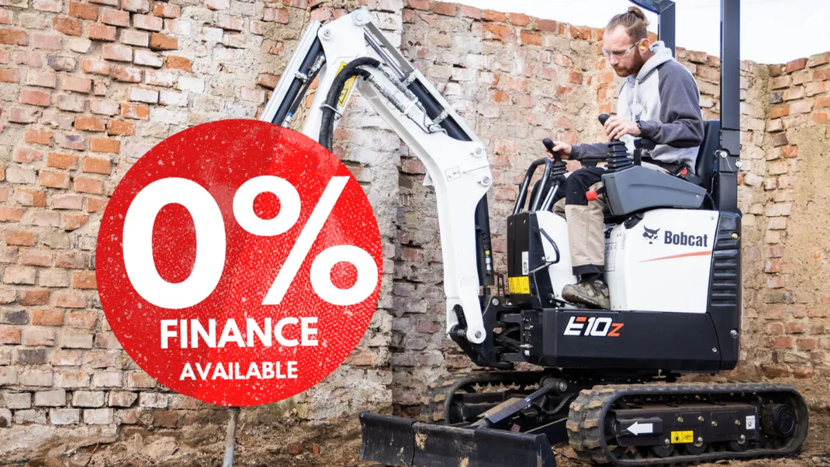 Bobcat E10 Micro Digger | 710mm wide - Image 1