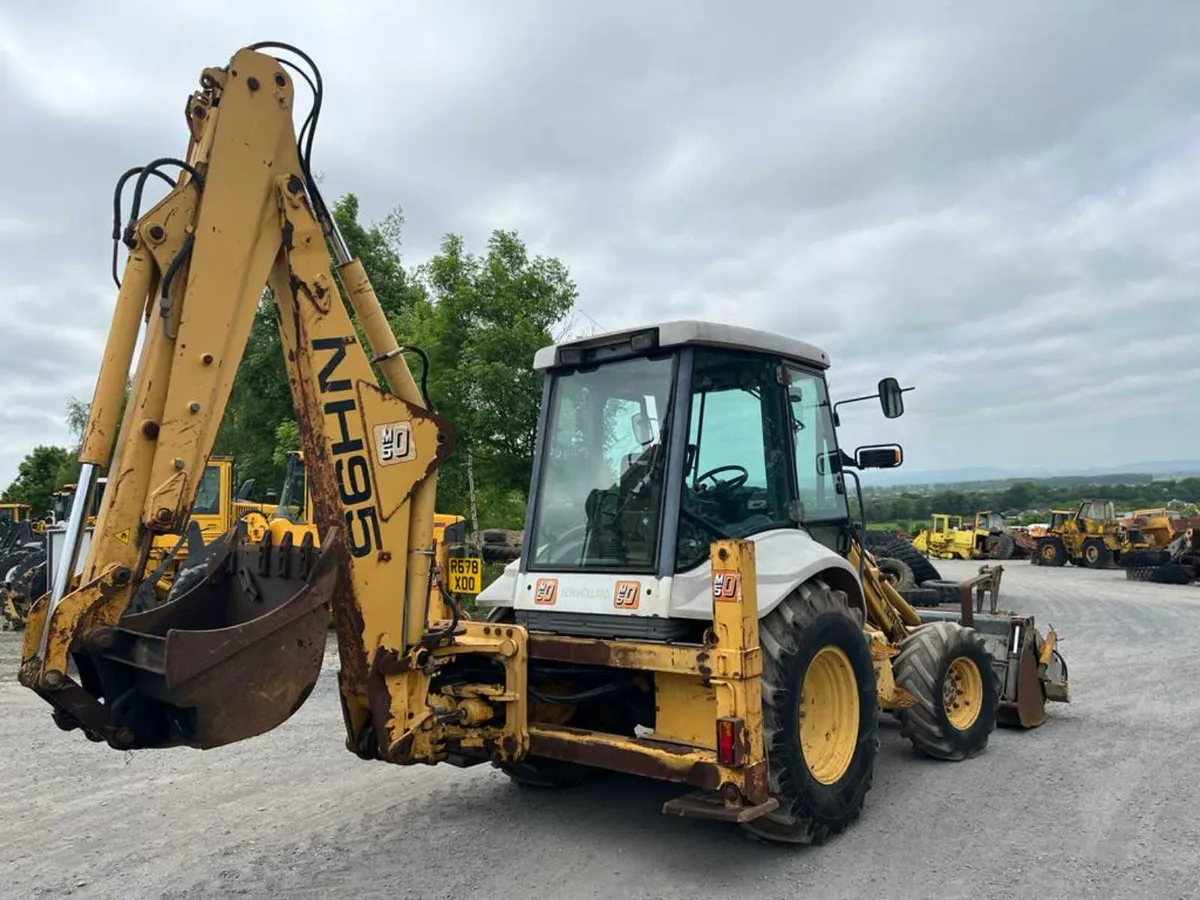 nh95 digger loader - Image 2