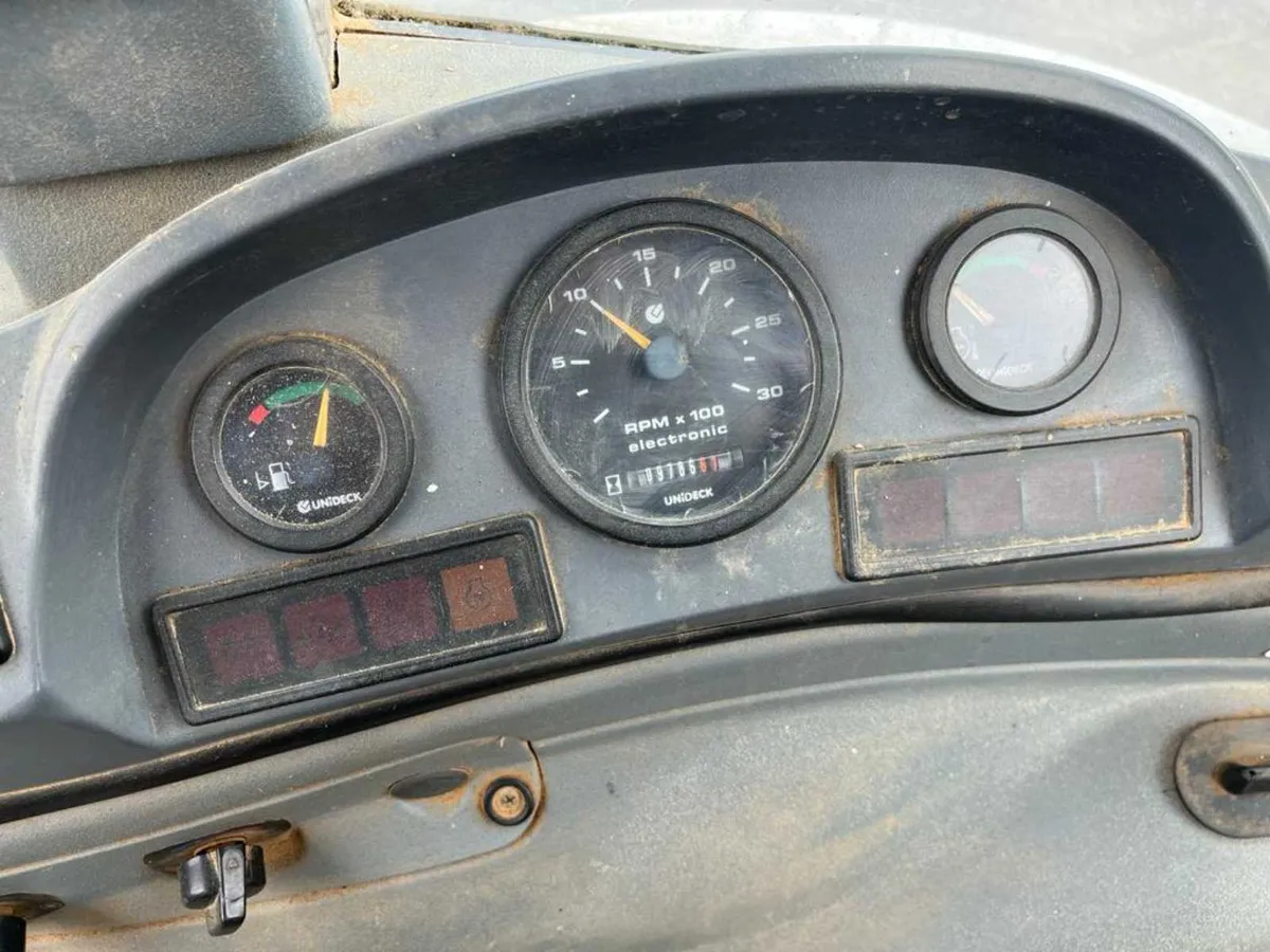 nh95 digger loader - Image 4