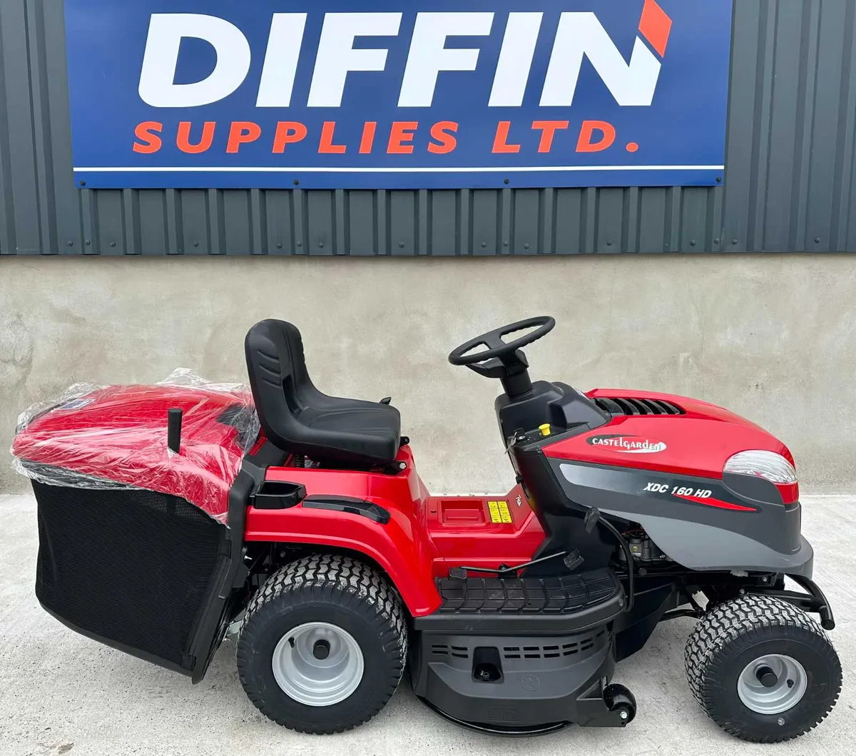 Castelgarden Ride on Mowers Lawnmower - Image 3