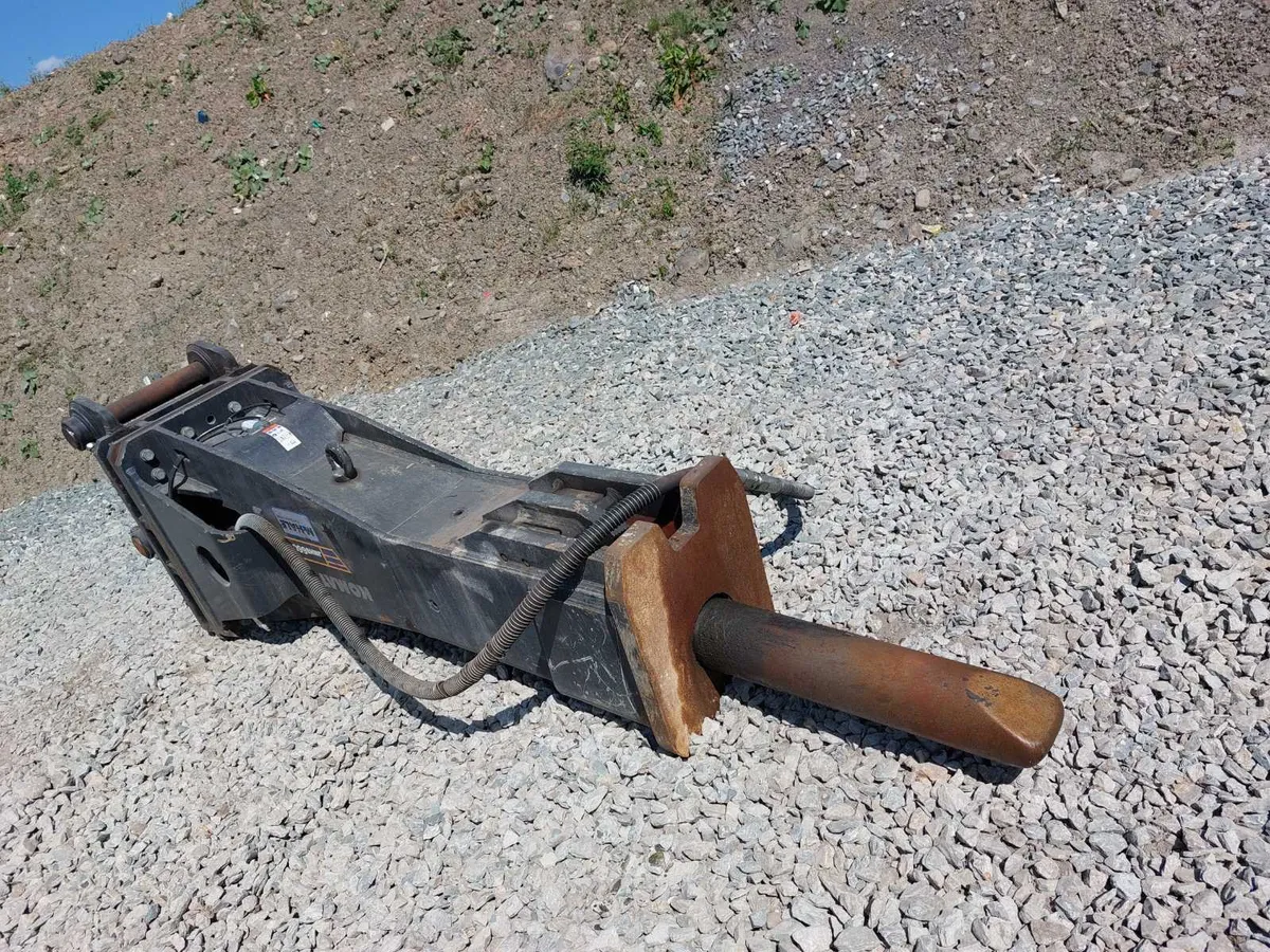 KOMATSU JMHB660 Rock Breaker - 45 - 80 Ton (DEMO) - Image 3