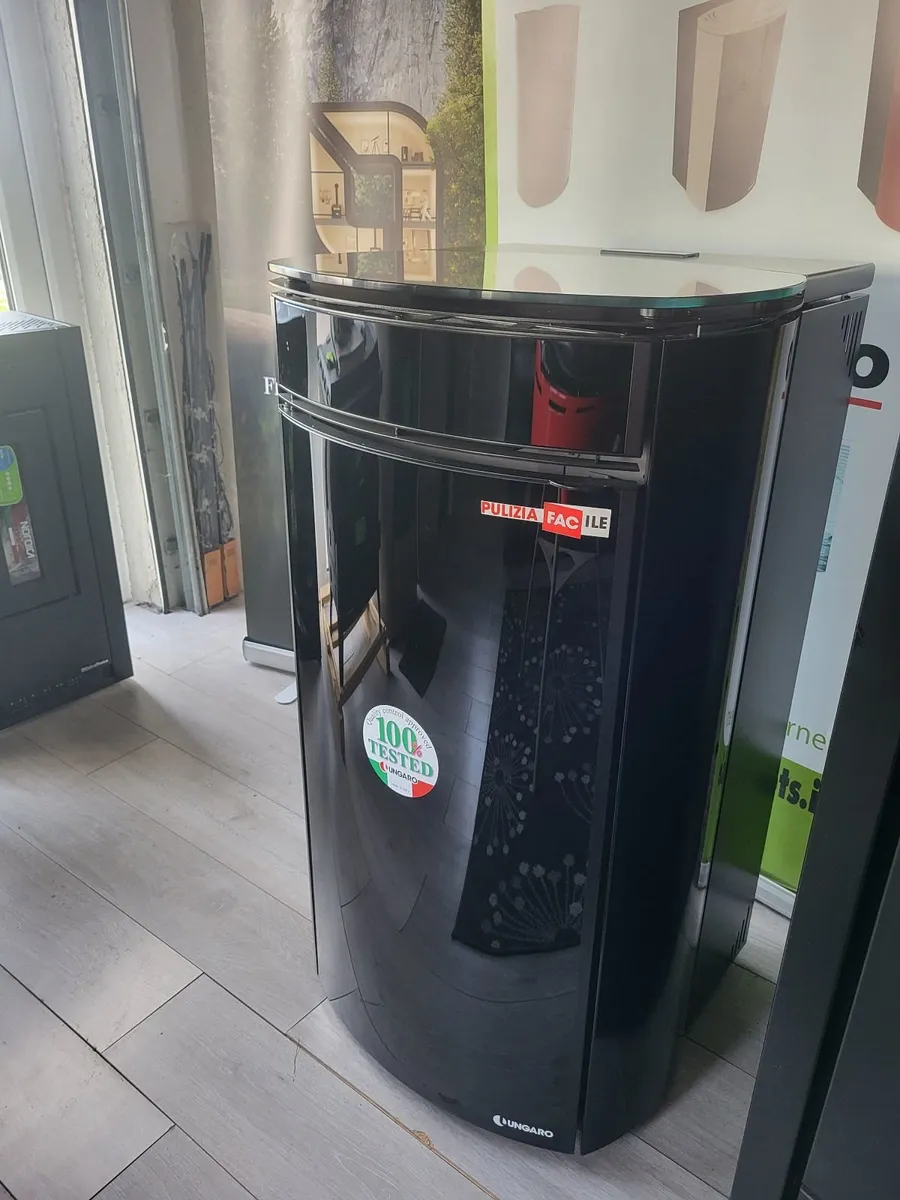 Woodpellet stoves with back boilers (in stock) - Image 1