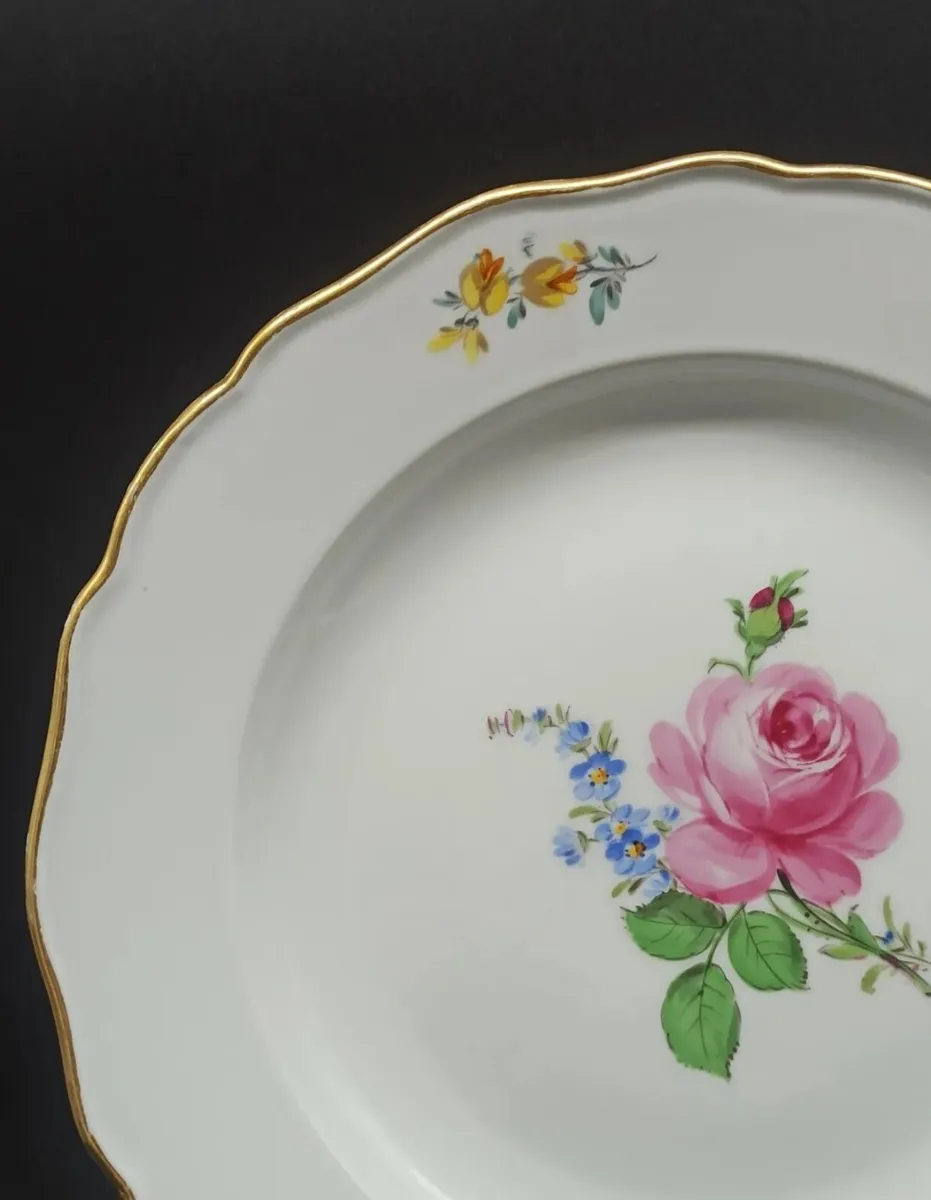 Meissen plate with flowers 1st choice - Image 2