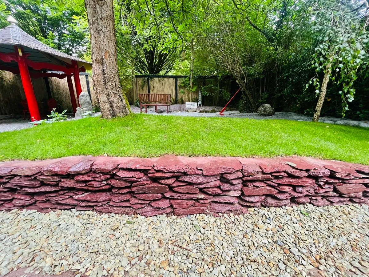Stone plum slate boulders rocks pebbles cobbles - Image 3