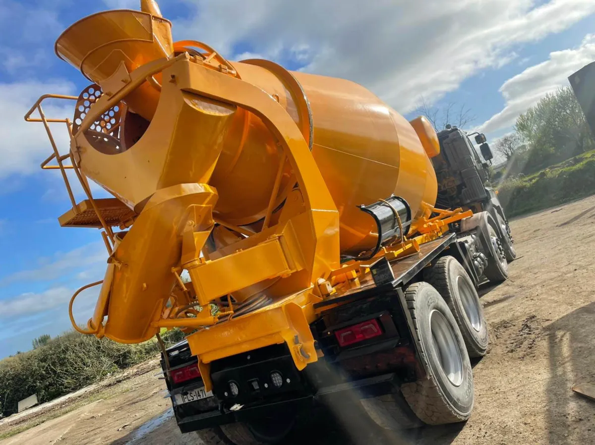 Truck - Lorry - Trailer Re-Spraying Service - Image 3