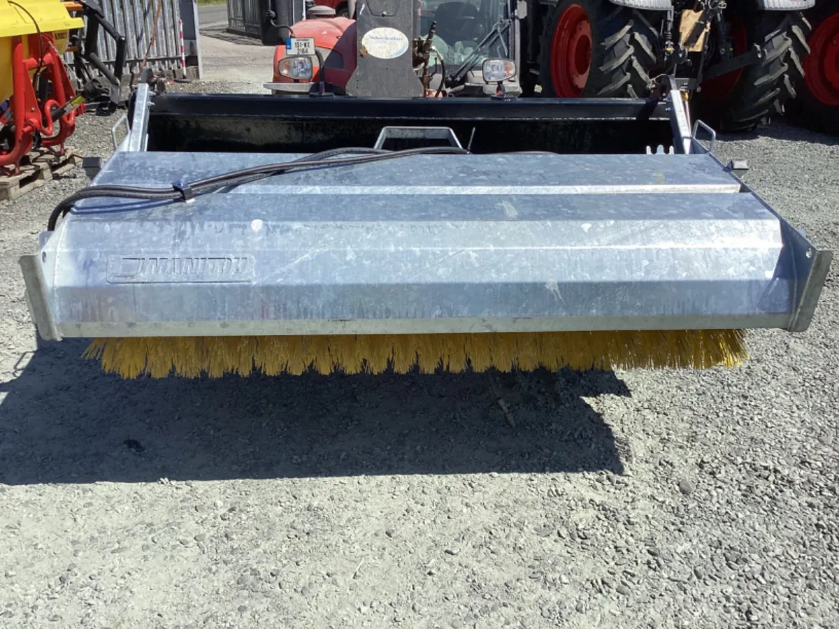 Manitou Bucket Sweeper - €2,439 + VAT - Image 2