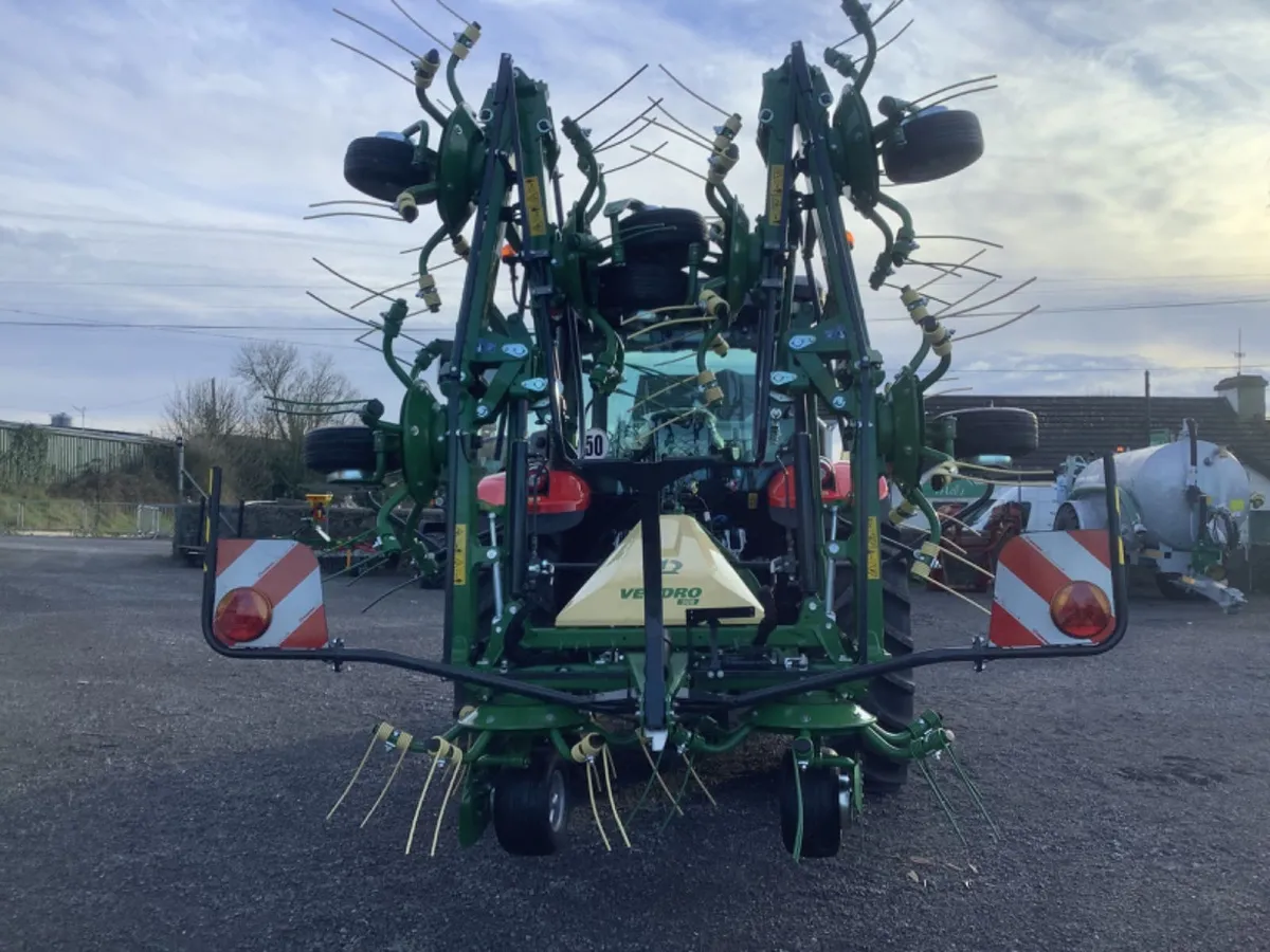 New Krone Vendro 900 Tedder - Image 1