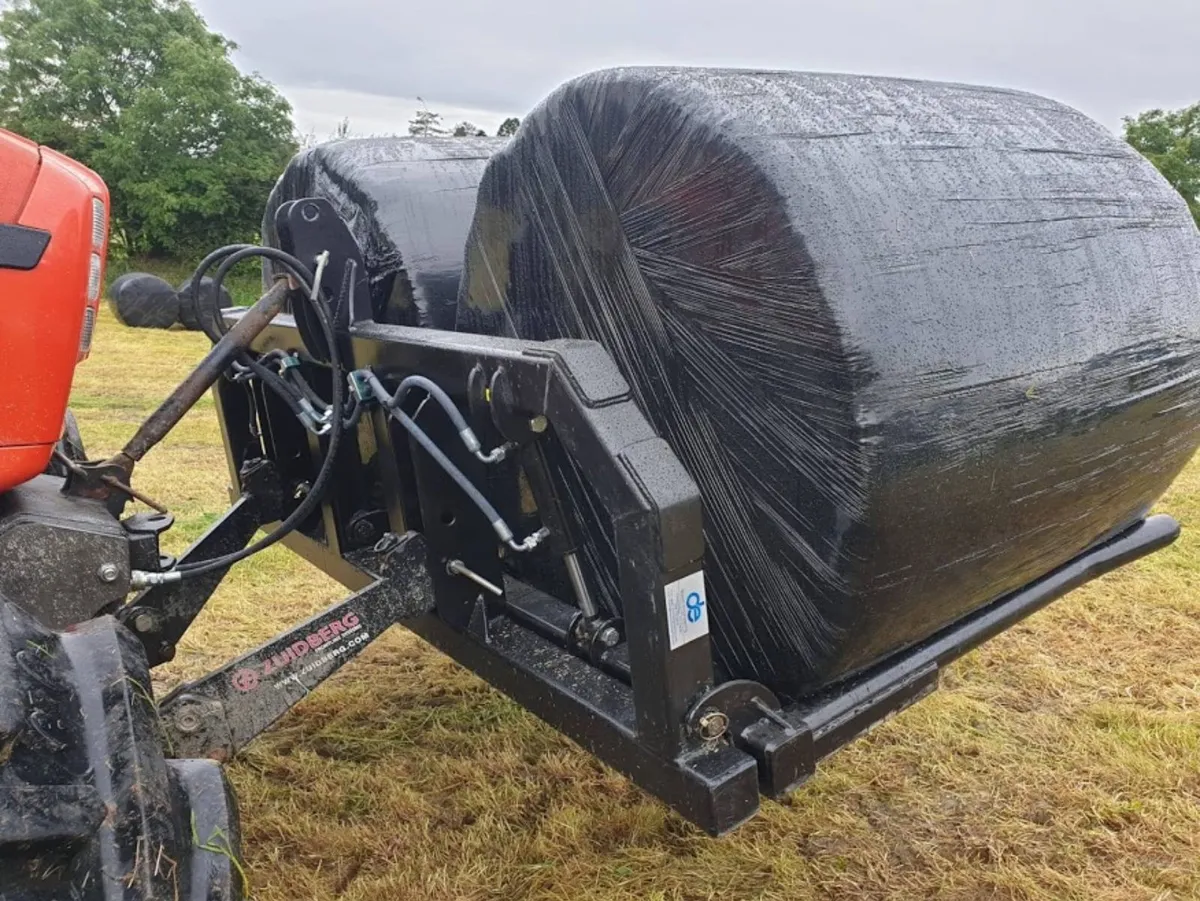New Dowd hydraulic folding bale lifters - Image 1