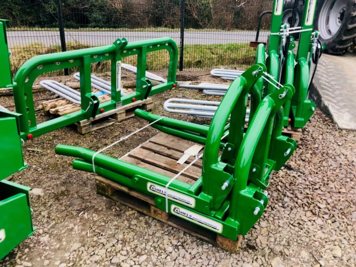 Cashels Bale Handlers - Image 1