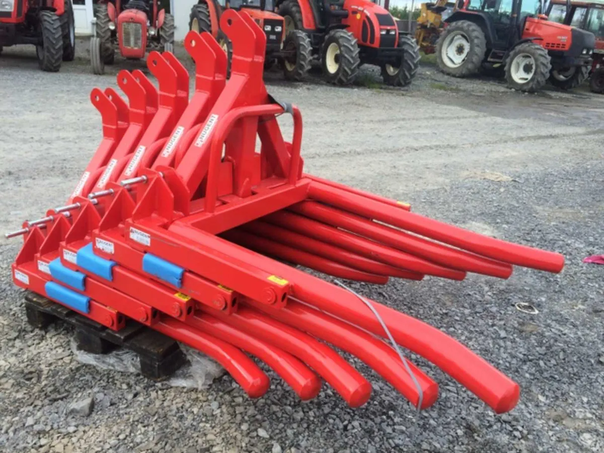 Nugent Bale Handler - Image 1