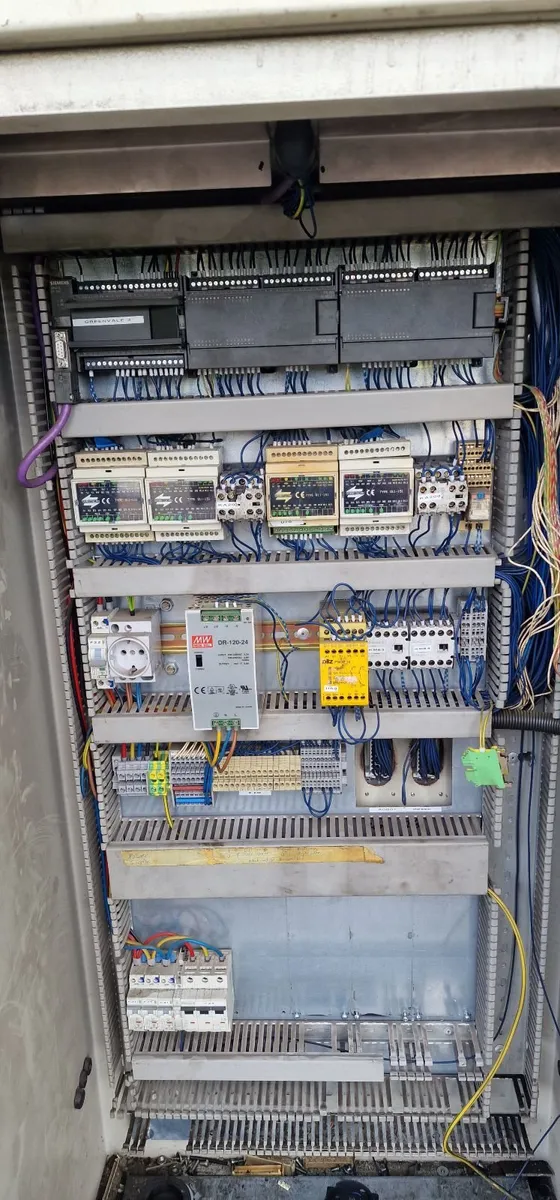 Siemens S7-200 PLC Electrical Control Cabinet - Image 2