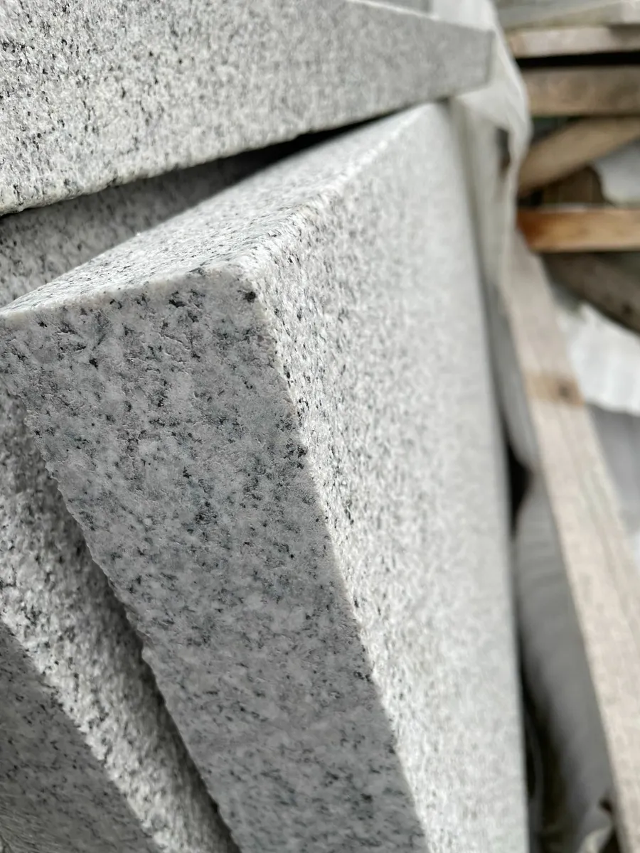 Silver granite wall capping 330mm - Image 4