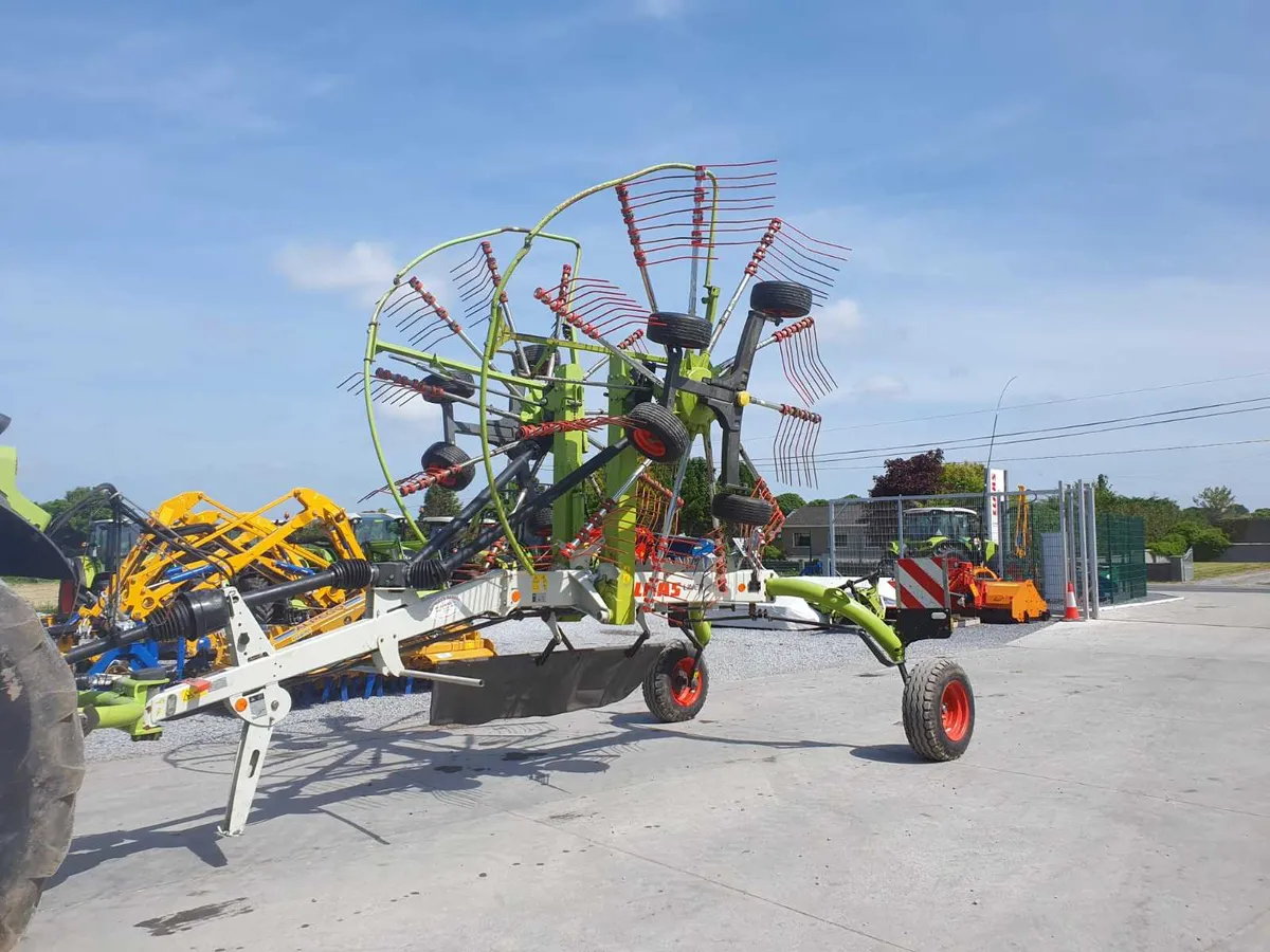 Claas 2600 Rake  20FT - Image 1