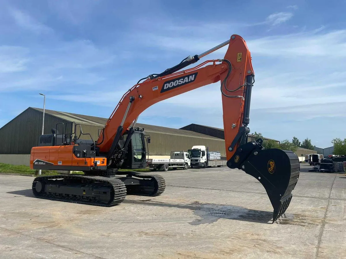 Doosan Dx350LC-7 - Image 1