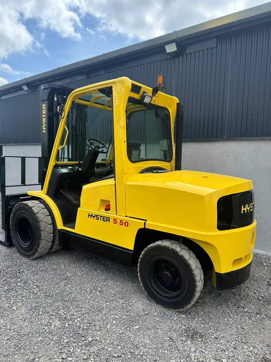 Hyster 5.50XM Forklift - Image 3