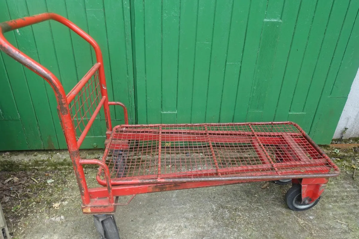 trolley - Image 2