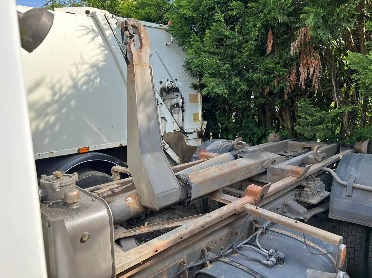 HL5 Hookloader with unboard weighing system - Image 1